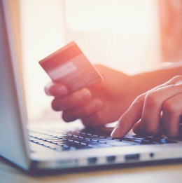 The advantages and disadvantages of credit cards